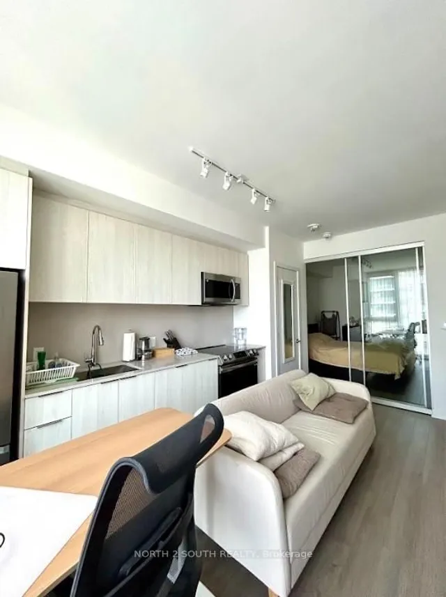 Additional image 8 of 357 King St Unit 3805
