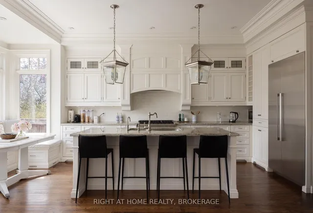 Additional image 7 of 179 Yonge Blvd