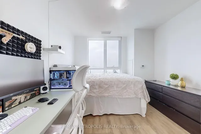 Additional image 20 of 1461 LAWRENCE Ave Unit 2103