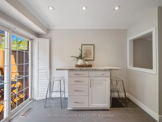 Additional image 14 of 1518 Queen St