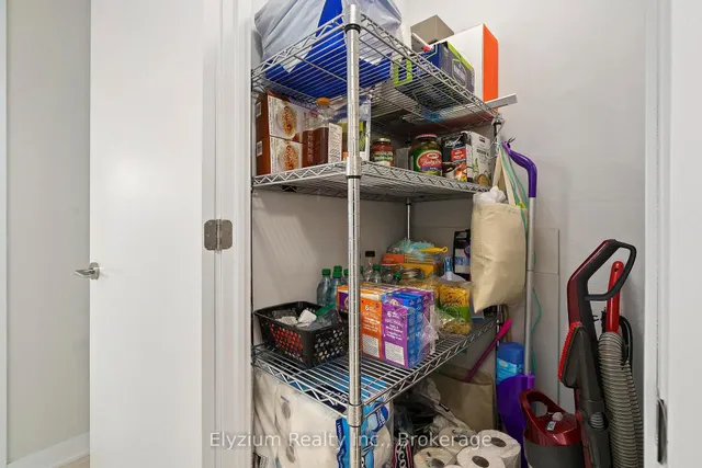 Additional image 19 of 2221 Yonge St Unit 3202