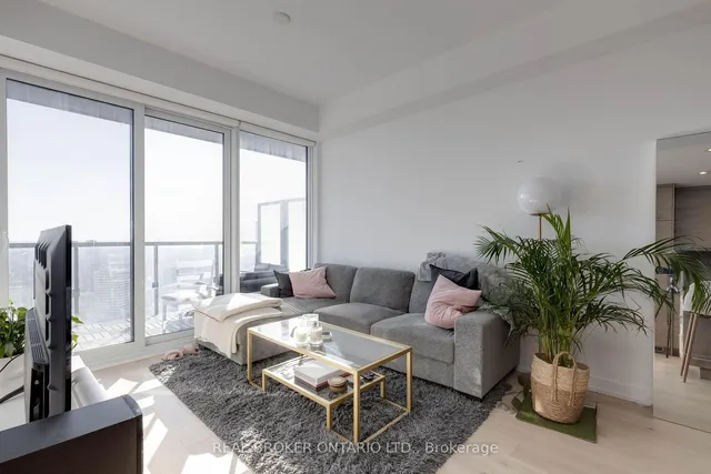 Additional image 7 of 488 University Ave Unit 4403