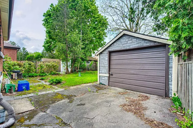 Additional image 34 of 48 Woodbridge Rd