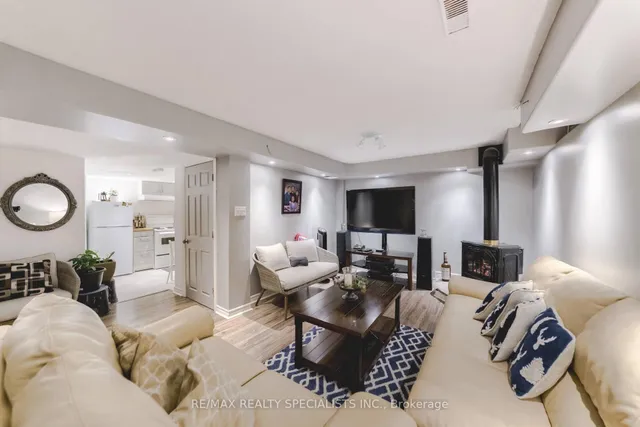 Additional image 30 of 24 Arthurs Cres