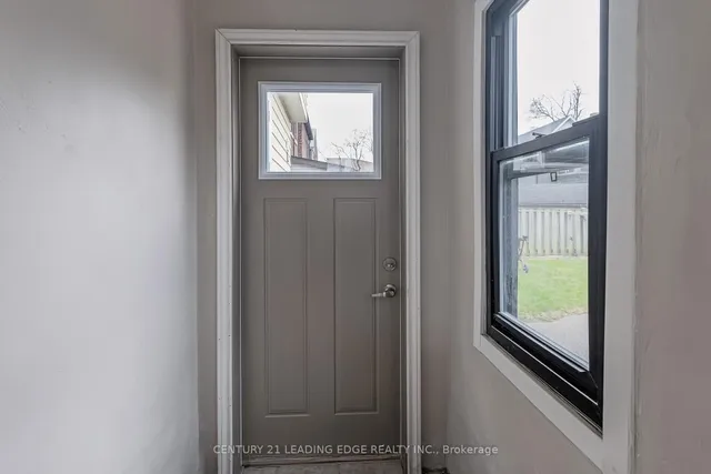 Additional image 32 of 34 CHISHOLM Ave