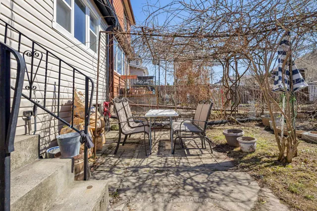 Additional image 39 of 43 Burnfield Ave