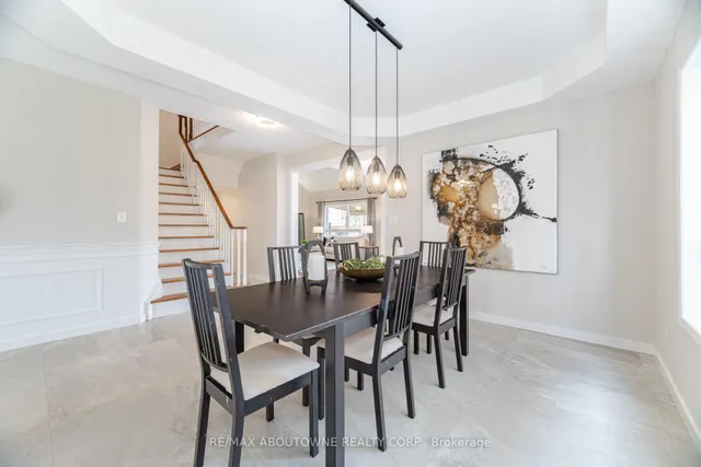 Additional image 11 of 1046 Holdsworth Cres