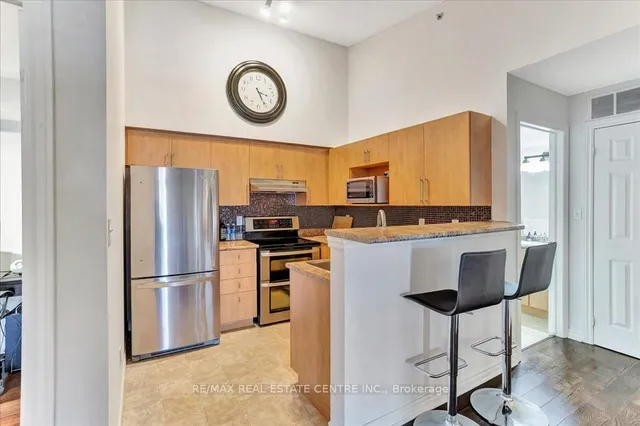 Additional image 7 of 1471 Maple Ave Unit 406