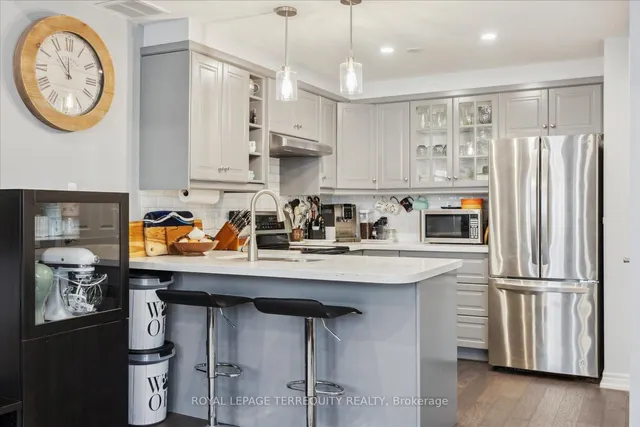 Additional image 11 of 760 Lawrence Ave Unit 61