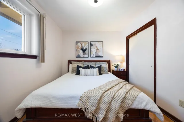 Additional image 14 of 588 Hyacinthe Blvd