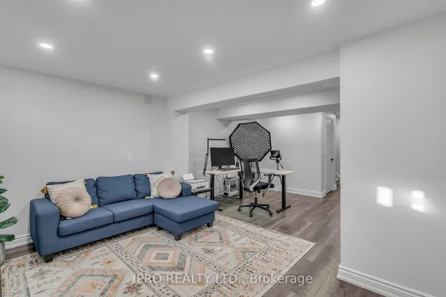 Additional image 40 of 147 Waters Blvd