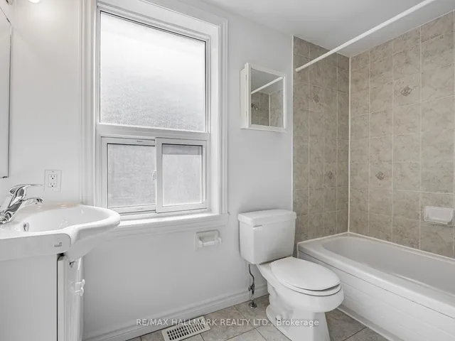 Additional image 16 of 8 Redwood Ave