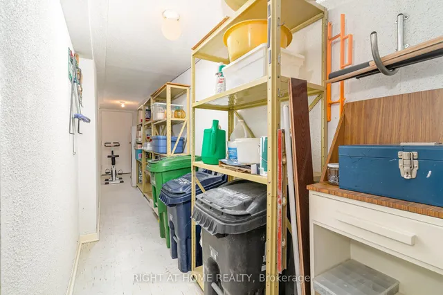 Additional image 23 of 74 Upper Canada Dr Unit 1