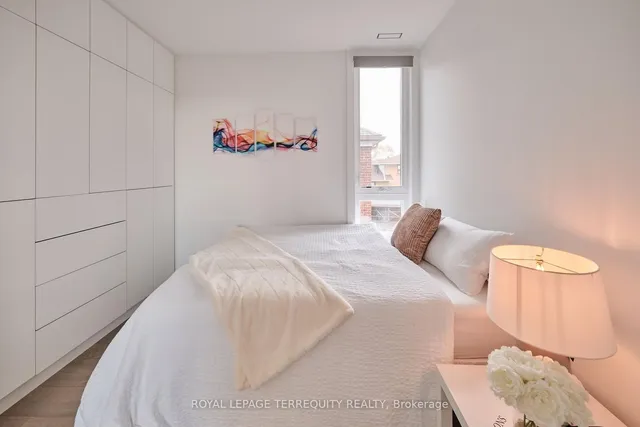 Additional image 40 of 81 Falstaff Ave