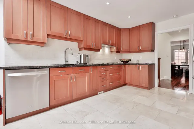 Additional image 43 of 2098 CONSTANCE Dr