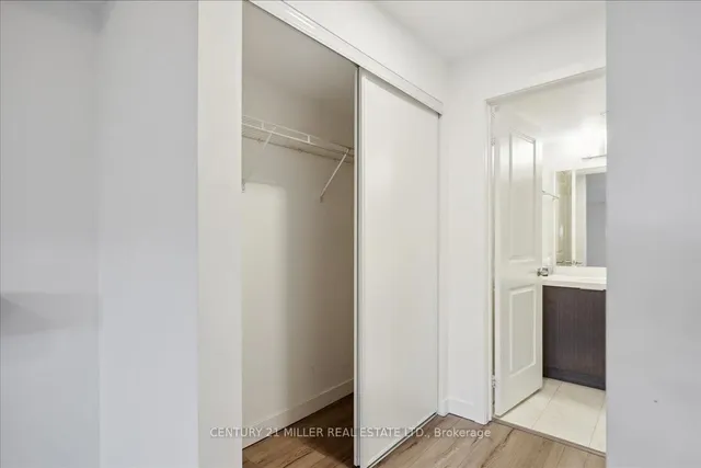 Additional image 33 of 3058 Sixth Line Unit 108