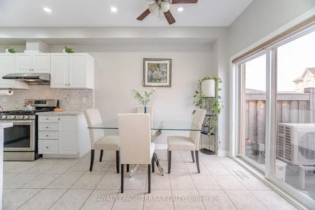 Additional image 13 of 15 Versailles Cres