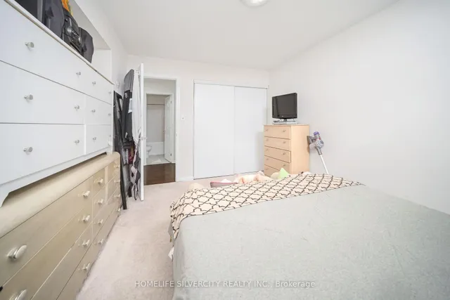 Additional image 26 of 127 Bleasdale Ave