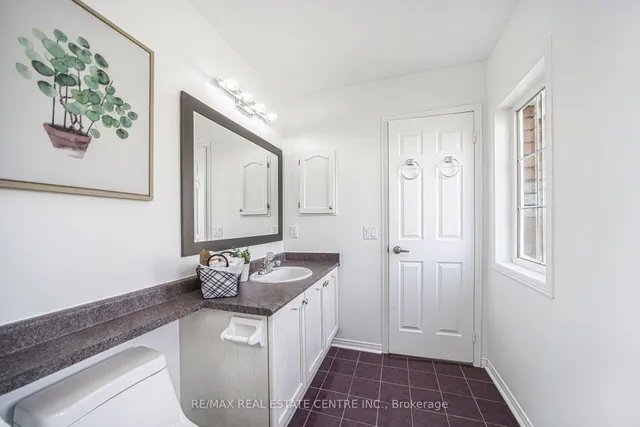 Additional image 33 of 126 Sandyshores Dr