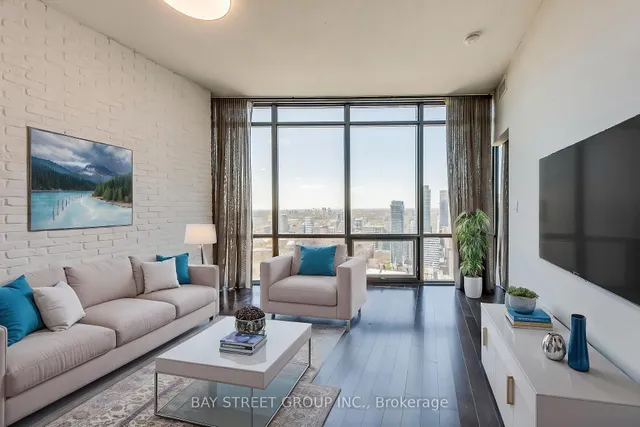 Additional image 16 of 832 Bay St Unit 4804