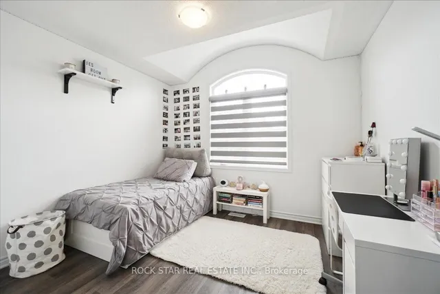 Additional image 20 of 1560 Moira Cres