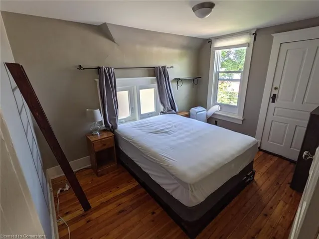 Primary image of 22 St Leger St