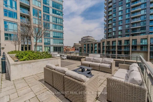 Additional image 48 of 85 Duke St Unit 1702