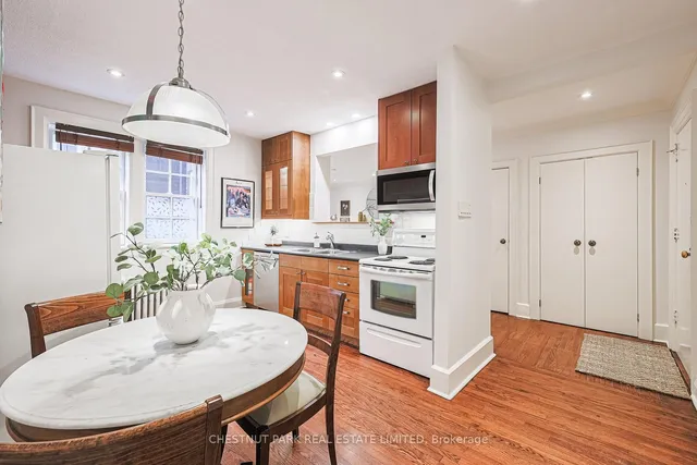 Additional image 16 of 480 Oriole Pkwy Unit 111