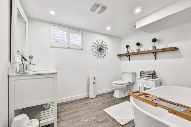 Additional image 41 of 60 Galbraith Dr