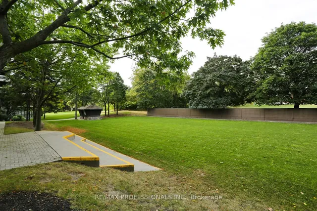 Additional image 30 of 2010 Islington Ave Unit PH03