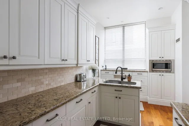 Additional image 18 of 25 Earlington Ave Unit PH613