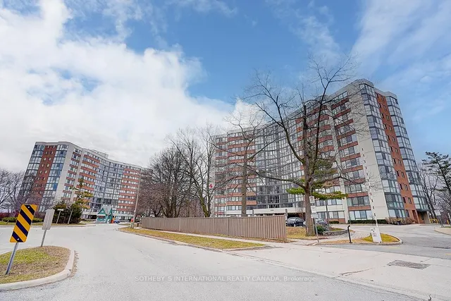 1240 Marlborough Crt Unit 704