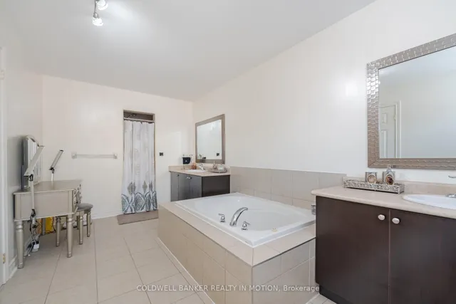 Additional image 26 of 474 Cedric Terr