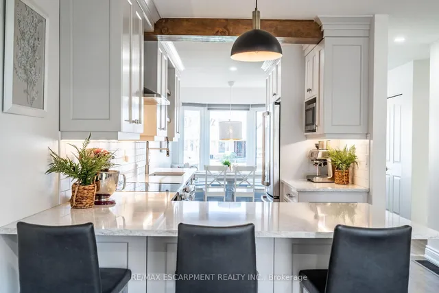 Additional image 15 of 2399 MALCOLM Cres