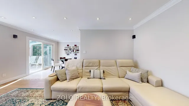 Additional image 9 of 32 Revcoe Dr