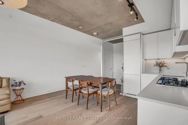 Additional image 7 of 2720 Dundas St Unit 522