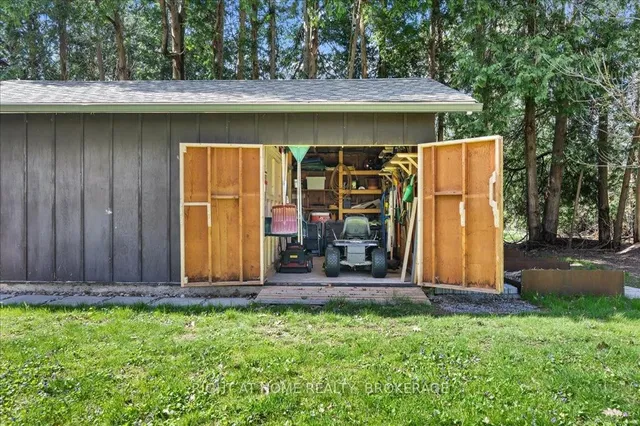 Additional image 16 of 704 Cedar Ave