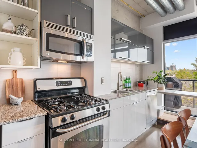 Additional image 10 of 369 Sorauren Ave Unit 307