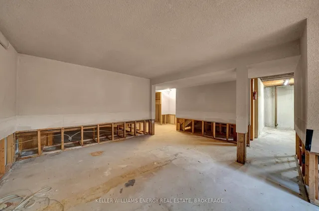 Additional image 32 of 29 Parkington Cres