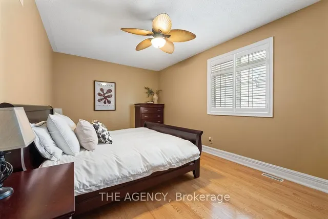 Additional image 21 of 4 Pride Crt