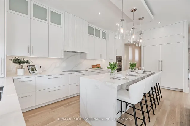 Additional image 23 of 466 Prince Edward Dr