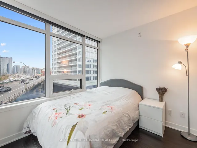 Additional image 14 of 19 Bathurst St Unit 706