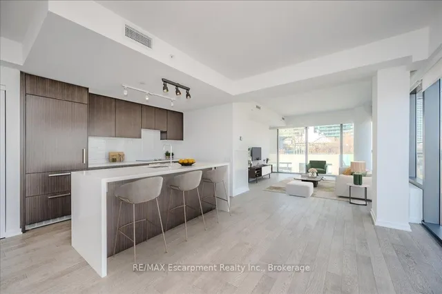 Additional image 10 of 60 Colborne St Unit 802