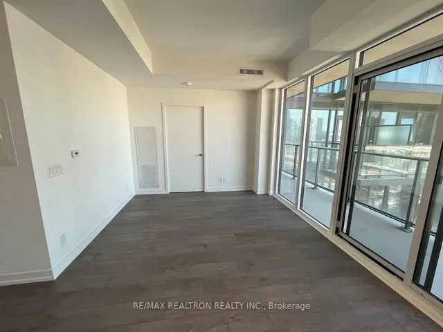 Additional image 4 of 270 Dufferin St Unit 602