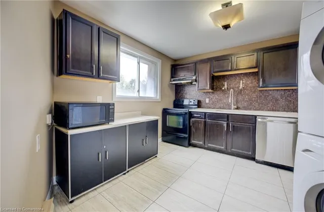 Additional image 14 of 36-60 Elmsdale Dr