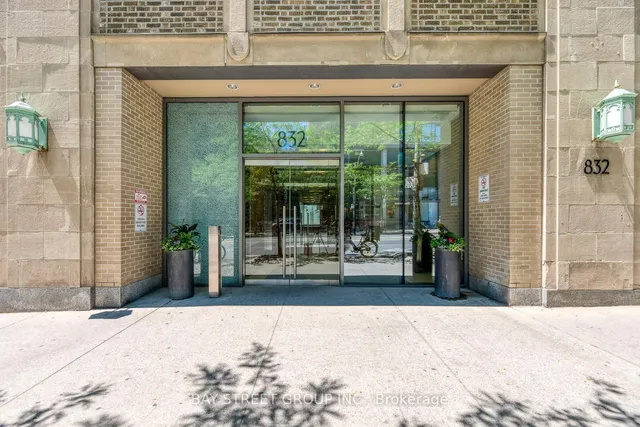 Additional image 3 of 832 Bay St Unit 4804