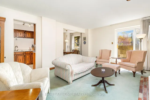 Additional image 5 of 74 Upper Canada Dr Unit 1