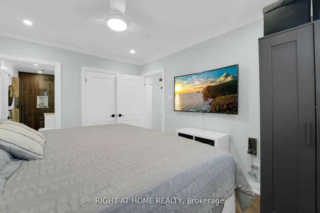 Additional image 17 of 54 Primula Cres