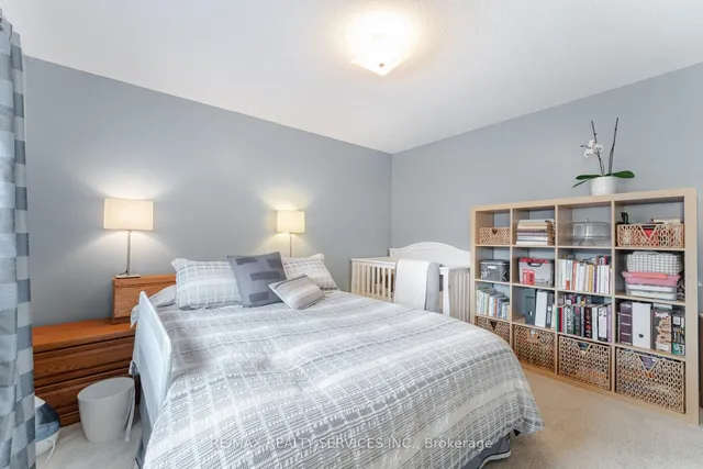 Additional image 35 of 41 Christie Dr