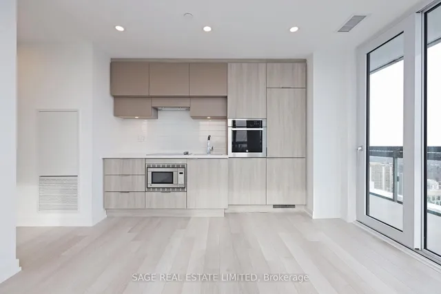 Additional image 26 of 39 Roehampton Ave Unit 3803